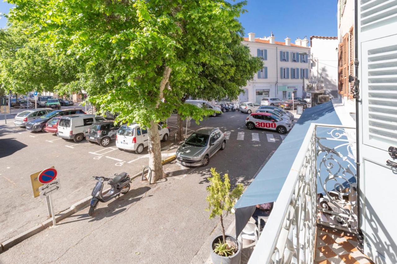 Place Amiral Barnaud Antibes Buitenkant foto